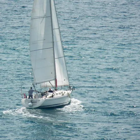 With Direct Access To The Sea Salou