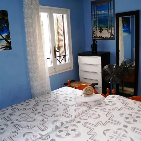 With Direct Access To The Sea Apartment *