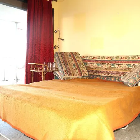 With Direct Access To The Sea Apartment