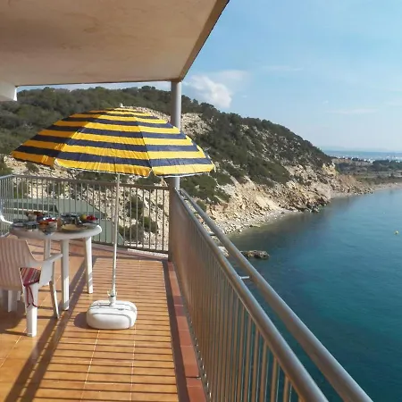 Apartment With Direct Access To The Sea