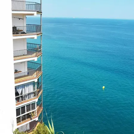 With Direct Access To The Sea Apartment *